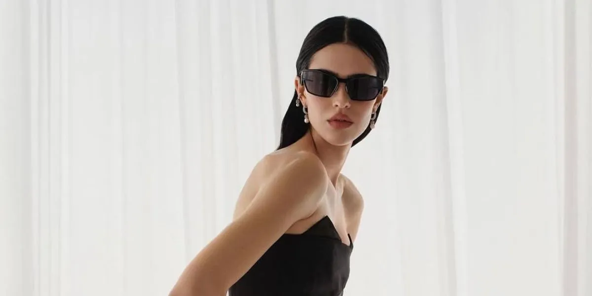 Givenchy GV40066U 01A - As Seen On Amelia Gray Hamlin