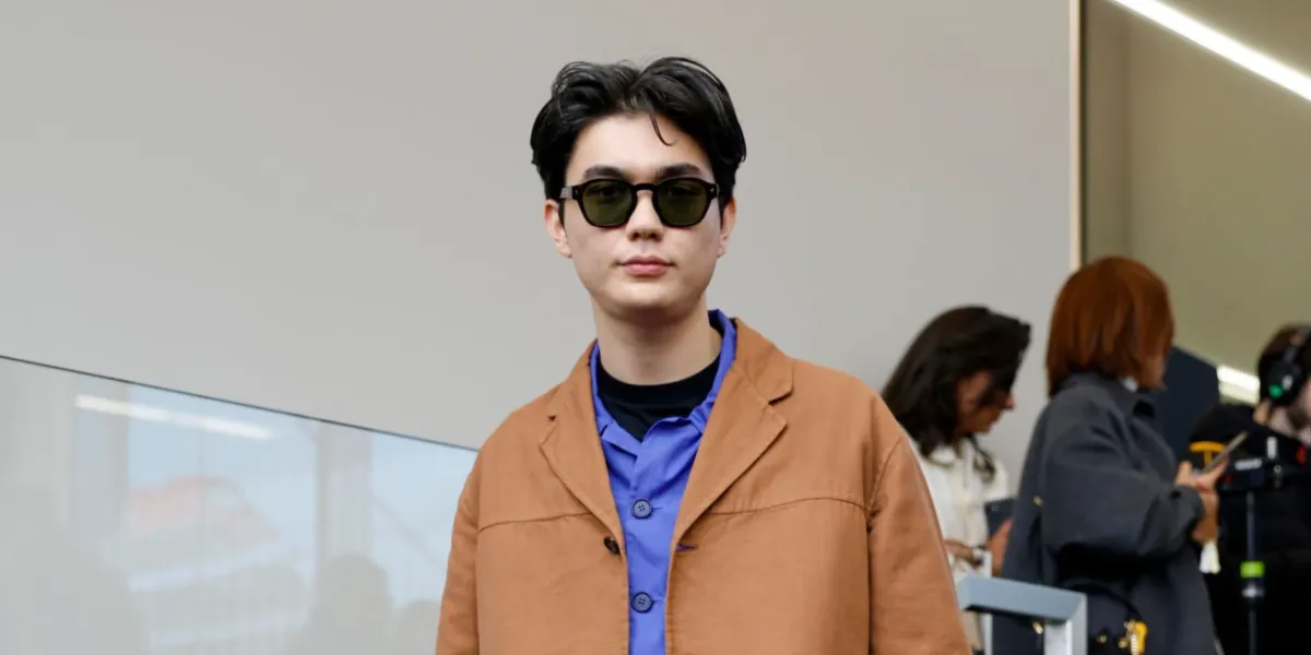Prada PR A16S 16K04D Polarised